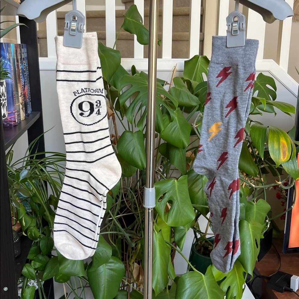 Harry Potter🌿Platform 9 3/4 Striped Socks and Lightning Bolt Socks